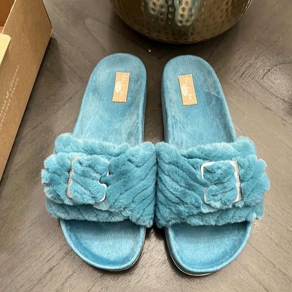 Original Collection by Dr. Scholl's OG Faux Fur Buckle Detail Slide Sandals - Picture 4 of 9